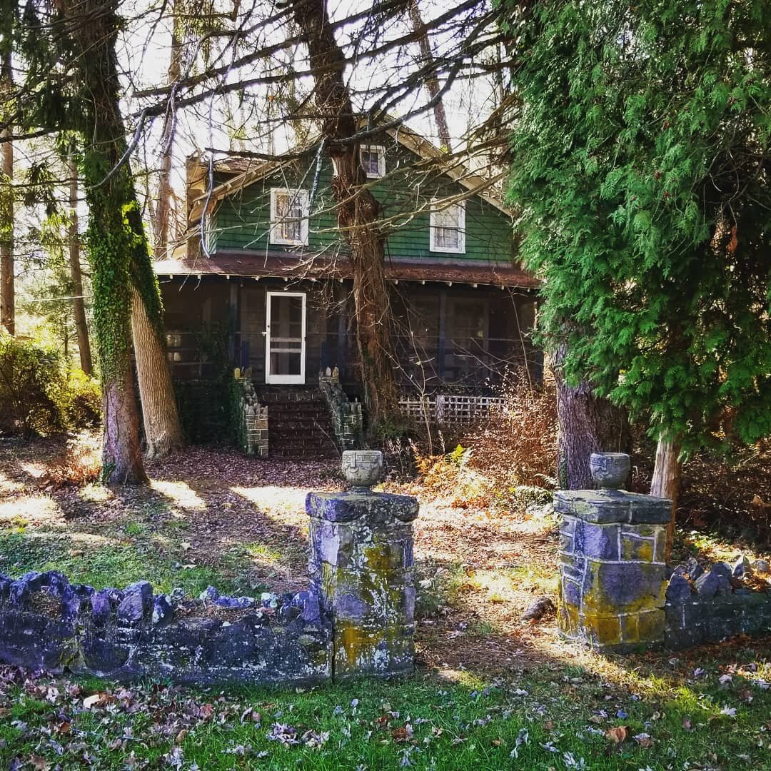 Escaped to the woods for the weekend and found this cottage tucked away. I see a short story or more in the future. My active imagination is on overdrive!