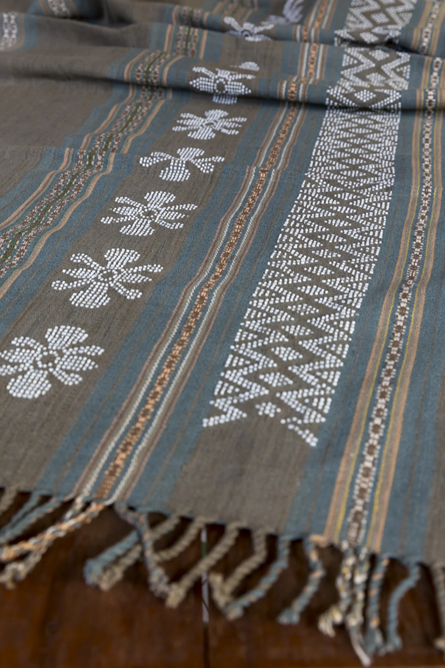 Katu Beaded Multipurpose Textile