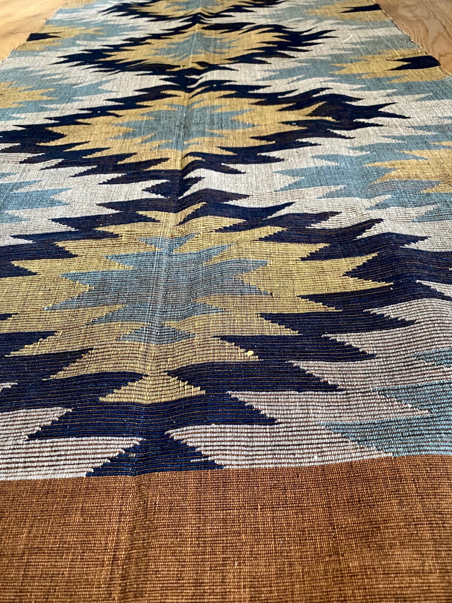 Tai Lue Starburst Rug