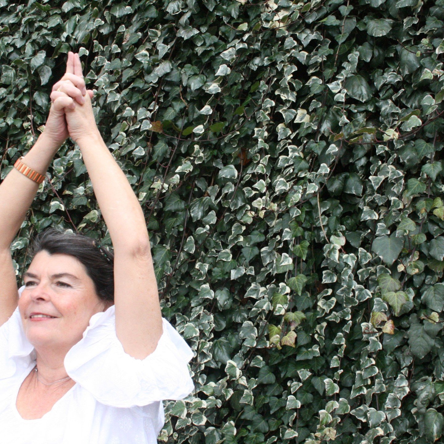 the fabulous @santakundalini is hosting an in person Sadhana on Saturday 22nd, and she's asked me to lead the kriya. If you'd like to join us, please let me know as places are limited. Sadhana is a beautiful 2 1/2 hour blend of mantra, movement, mind