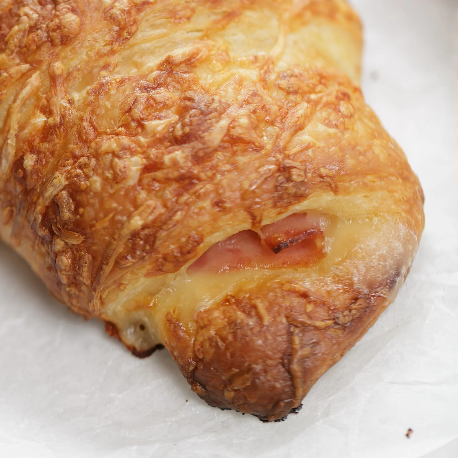croissant-ham-kaas-2.jpg