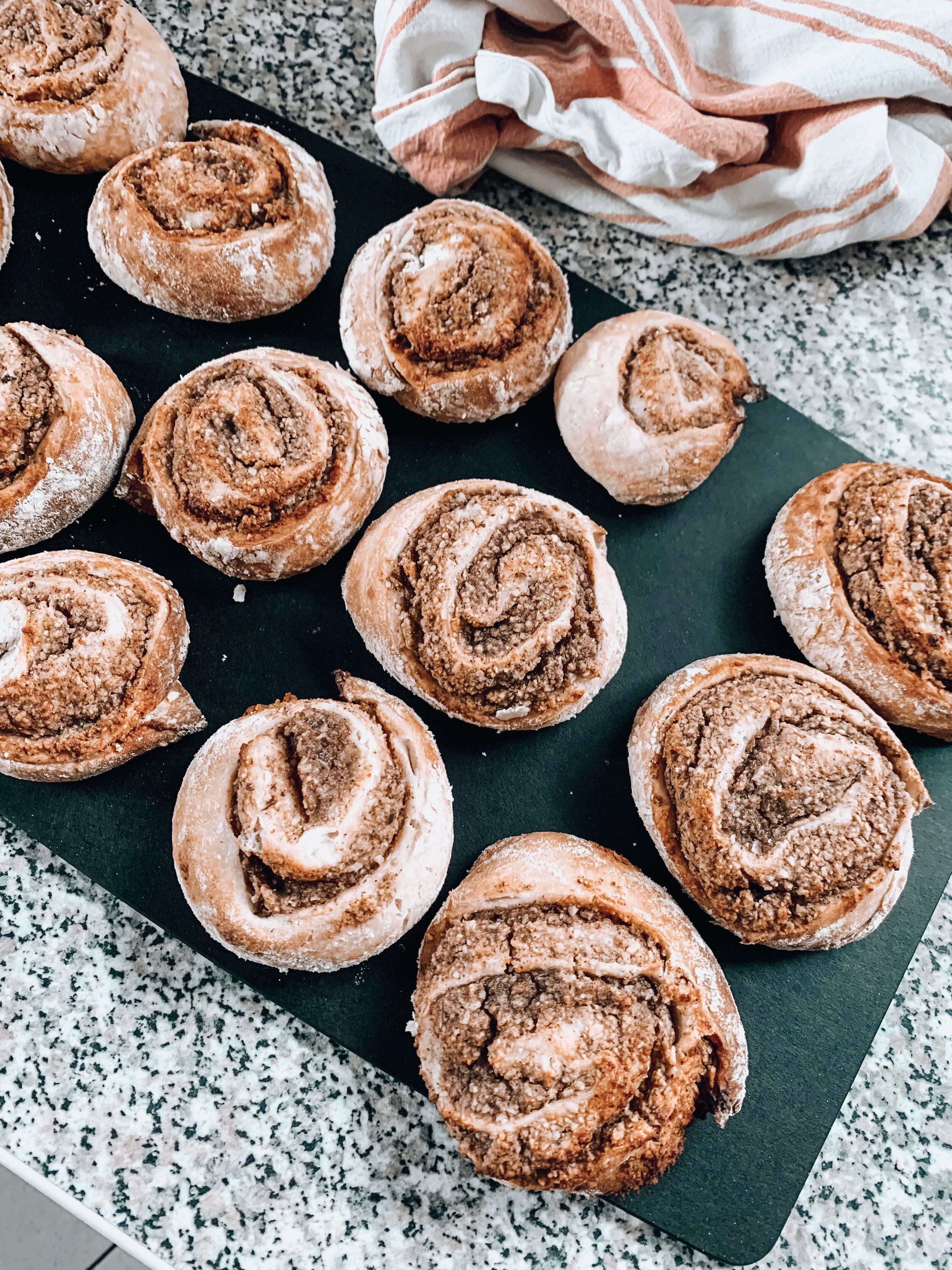 Cinnamon Rolls (v+gf)