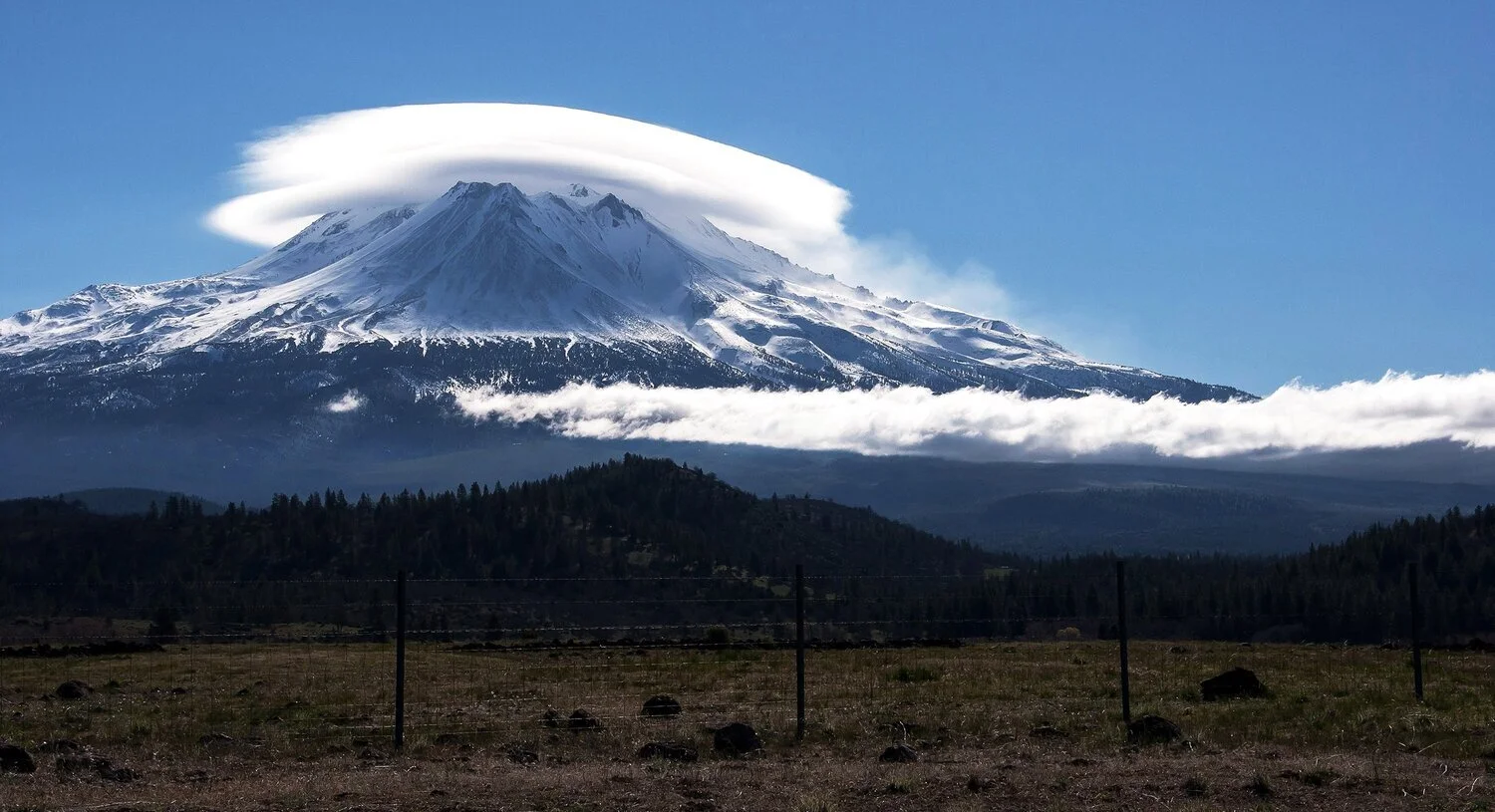 lenticular+clouds+mount+shasta+california.jpeg