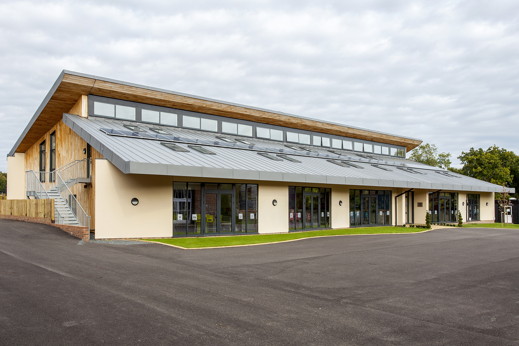 CumnorHouse_ScienceBlock_03.jpg