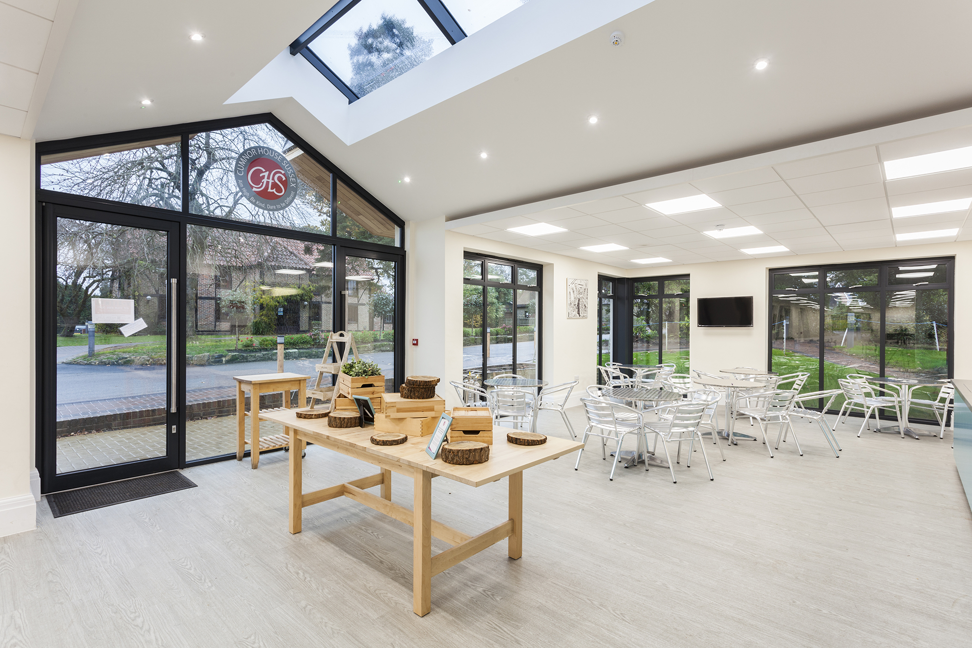 Cumnor HouseSchool_DiningRoom_04.jpg