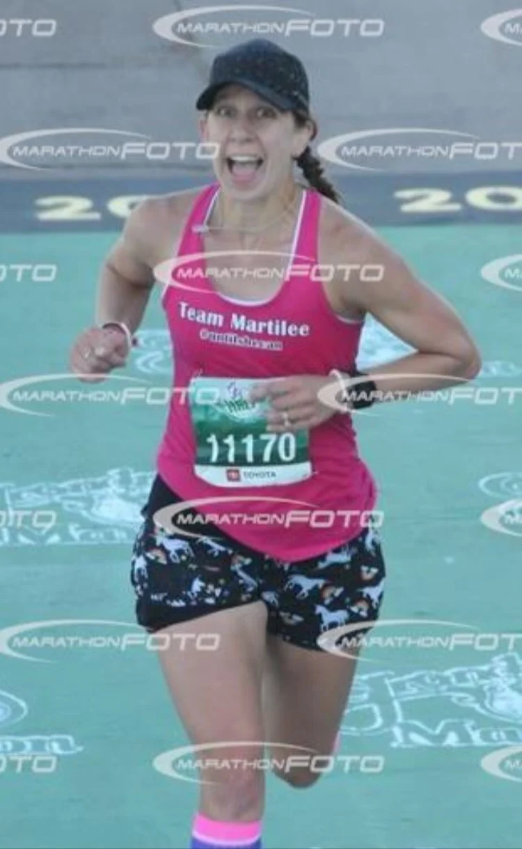 Feeling good and smiling a few miles in! Let’s go!