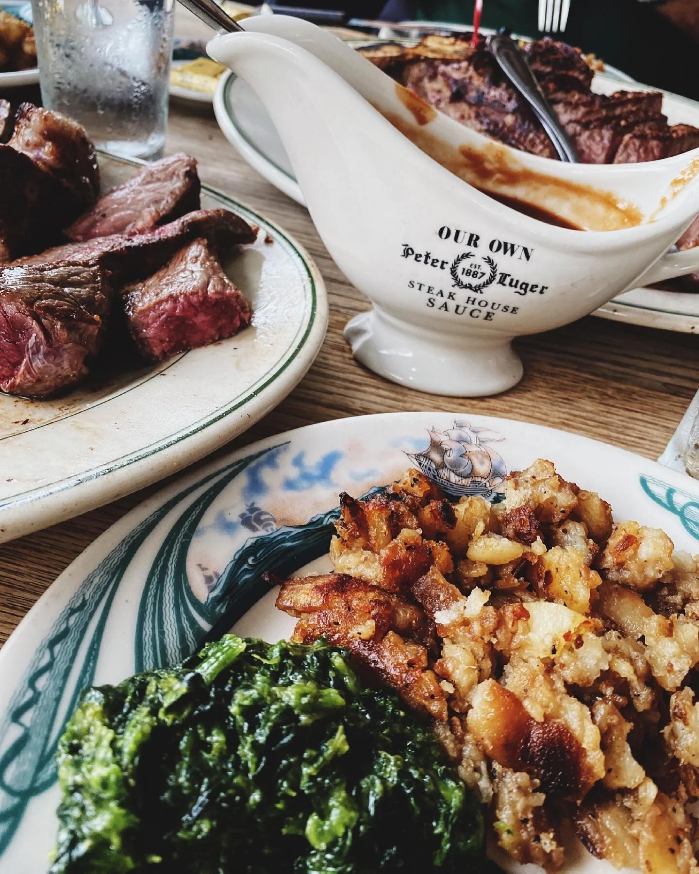 This steakhouse in Williamsburg was established in 1887. My recommendations on what to order: USDA prime steak for two, iceberg wedge salad, sizzling thick bacon, and the hot fudge sundae 🥩 #vscocam #latergram