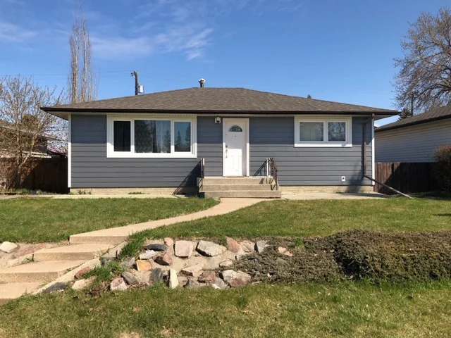 Hardie Bungalow Renovation — Blue Jay Exterior Renovations