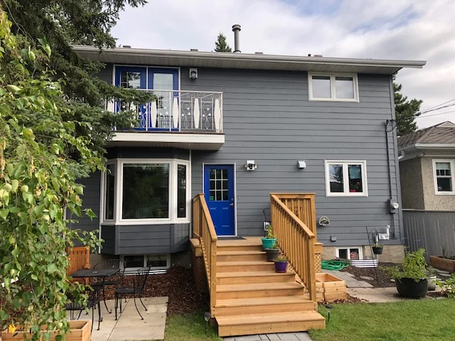 Siding: James Hardie Night Gray Trim: James Hardie Night Gray