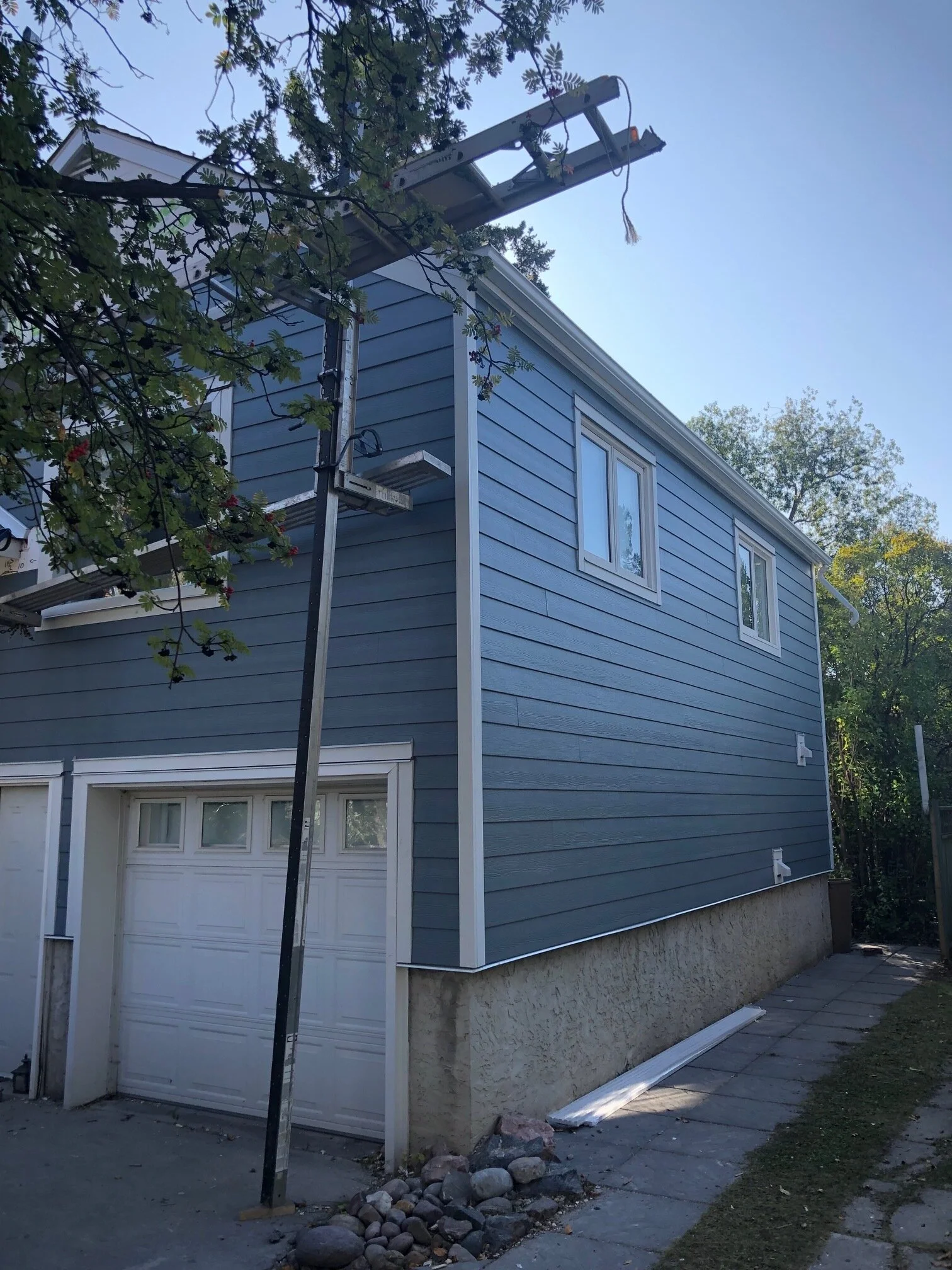 Replacing Knockdown Stucco with Hardie Board — Blue Jay Exterior