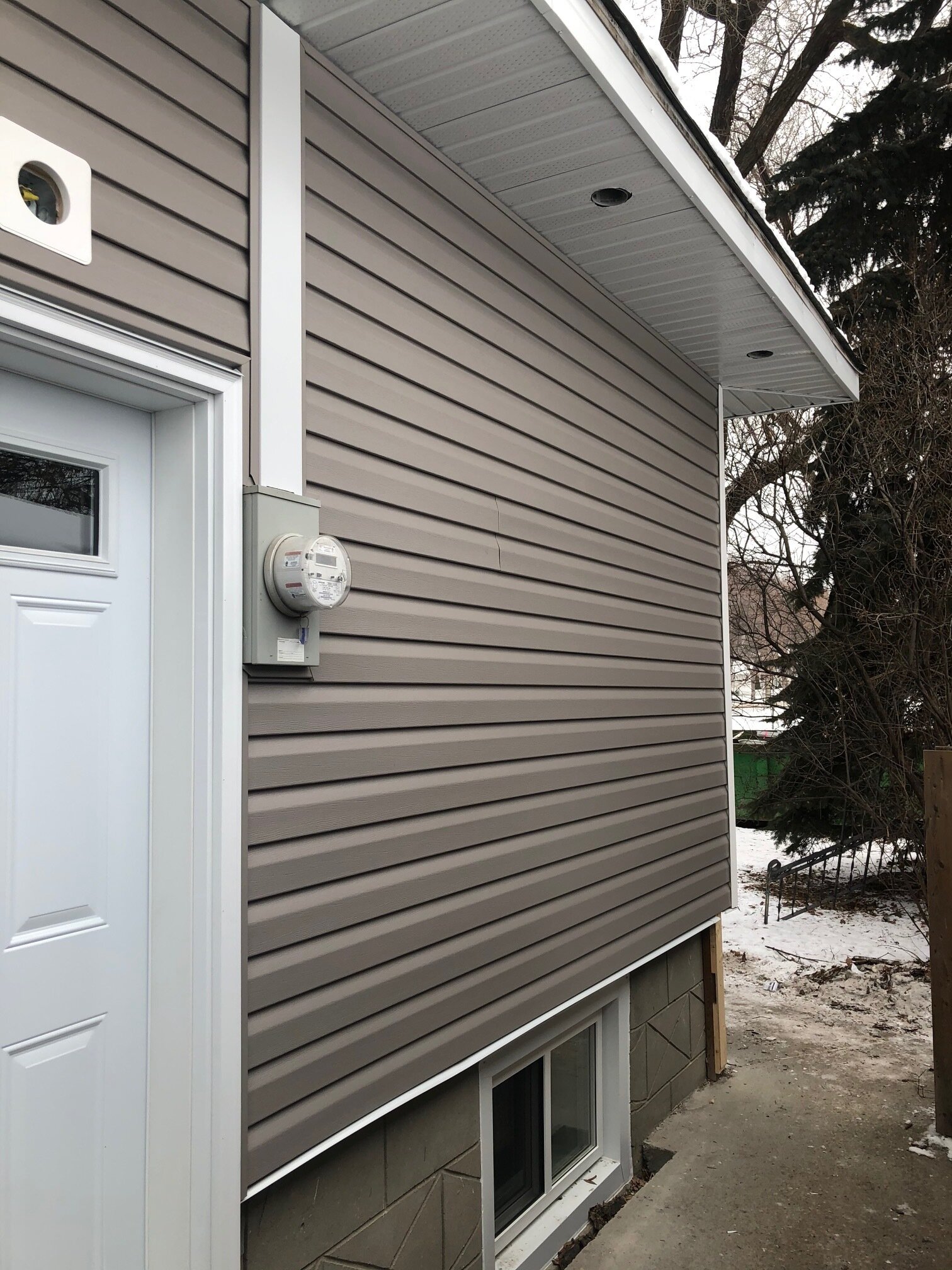 Exterior Insulation and Vinyl Siding Renovation — Blue Jay Exterior