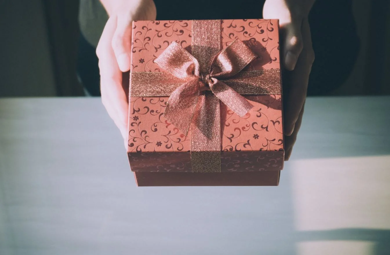 Theresa May to present Macron a slightly old copy of the Beano