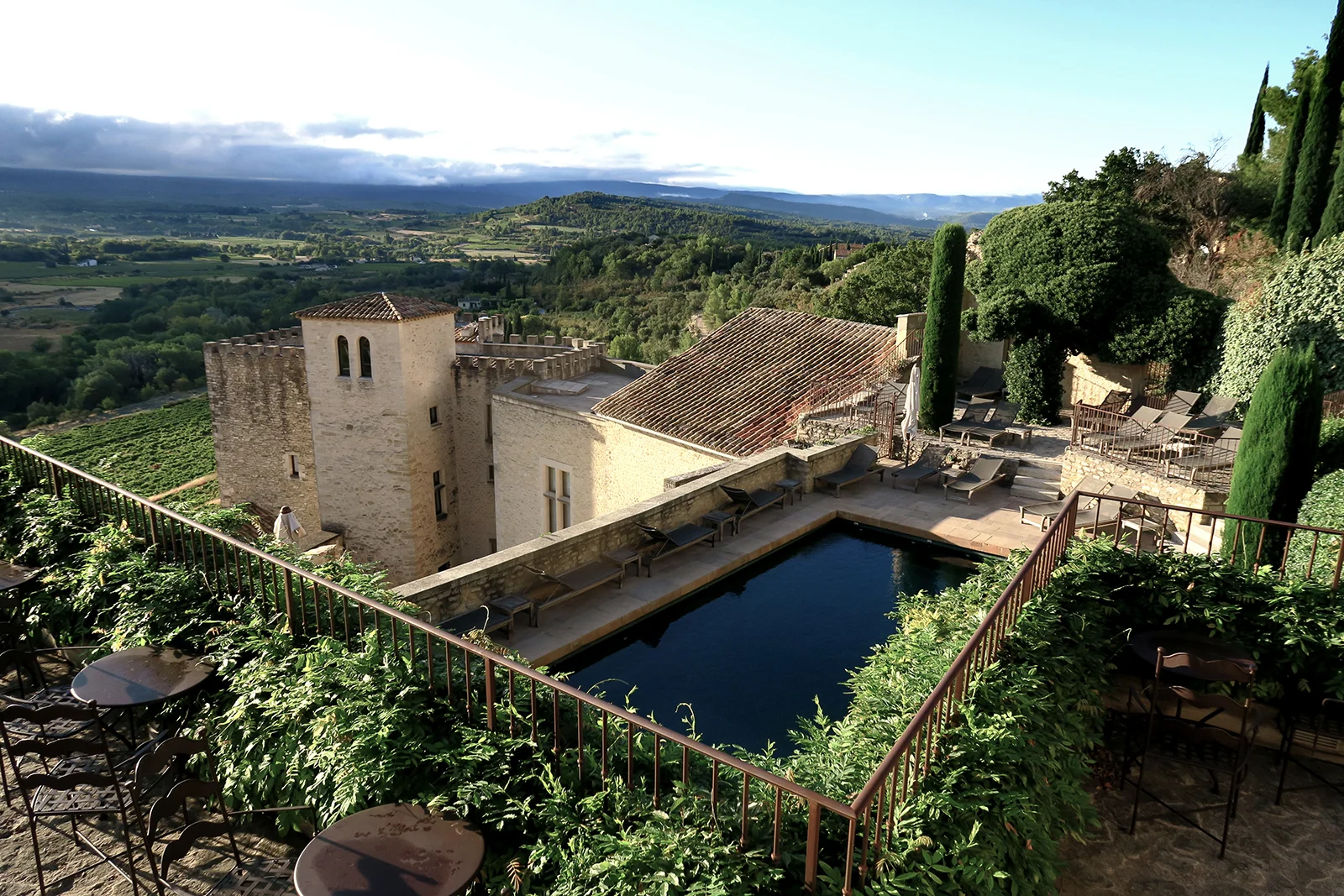 Lumière, luxe, calme et volupté : l’esprit CRILLON-LE-BRAVE