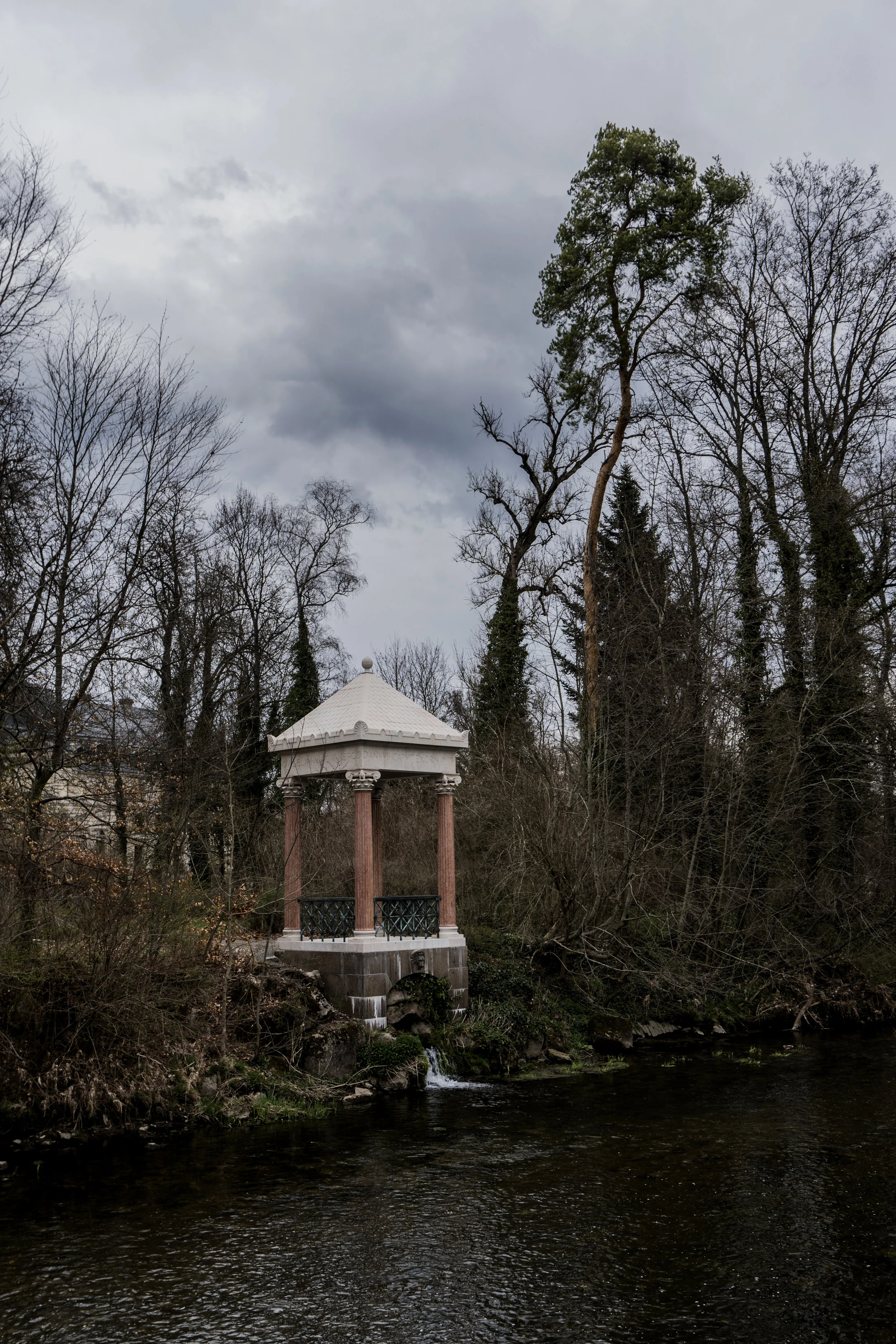 Monument dédié au Danube par Guillaume II de Prusse...