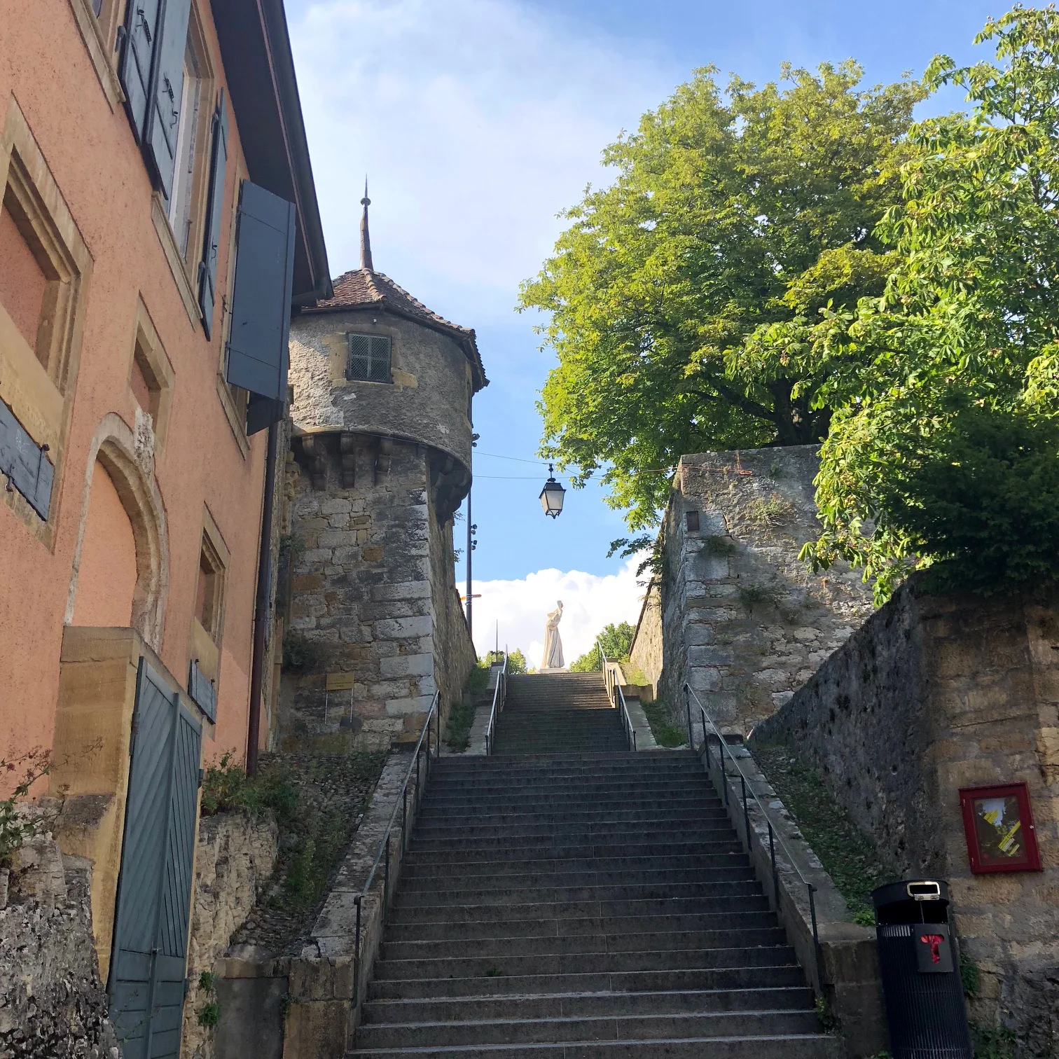 Neuchâtel Suisse 3.jpg