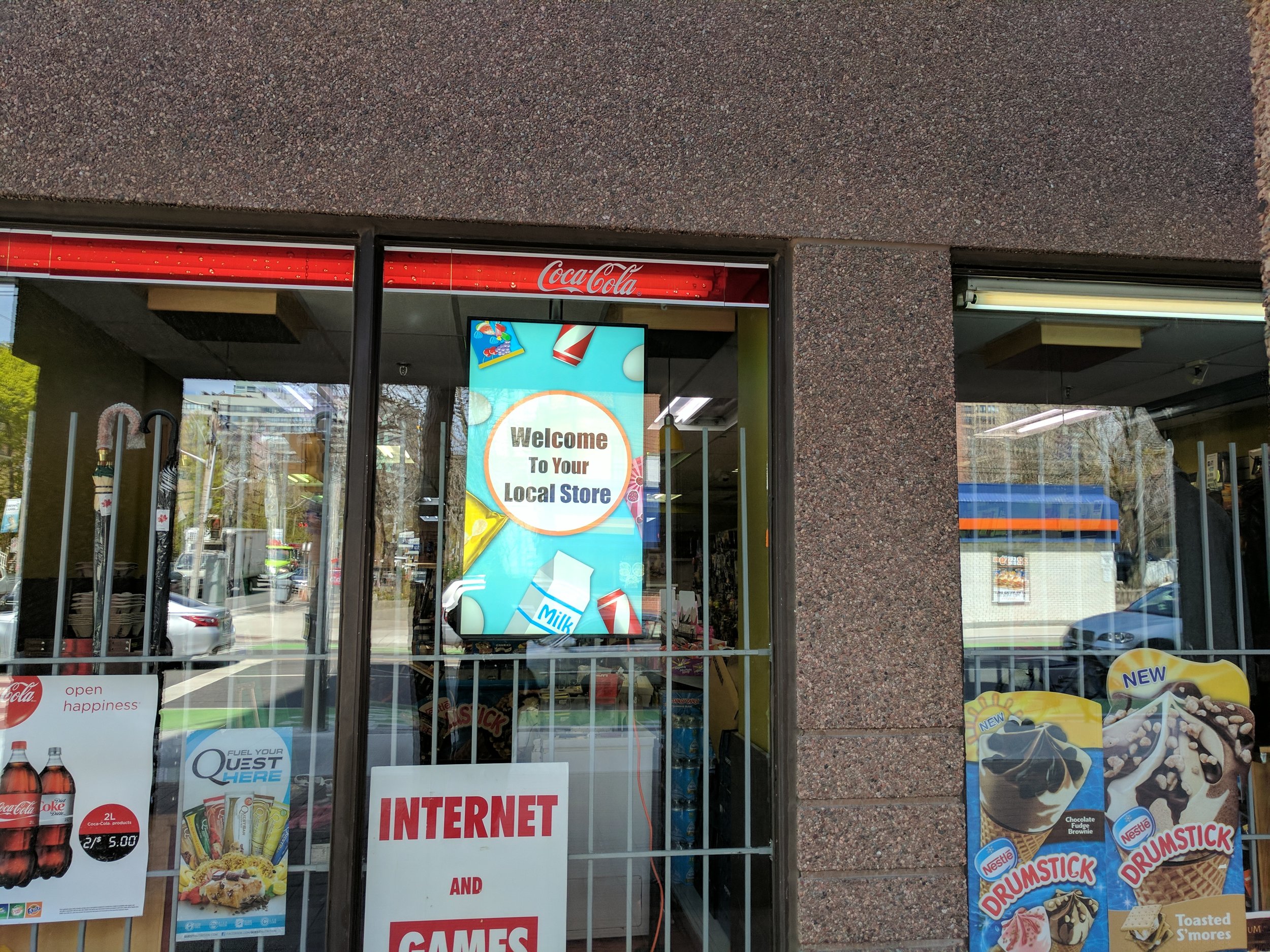 Hanging screen jarvis 2.jpg