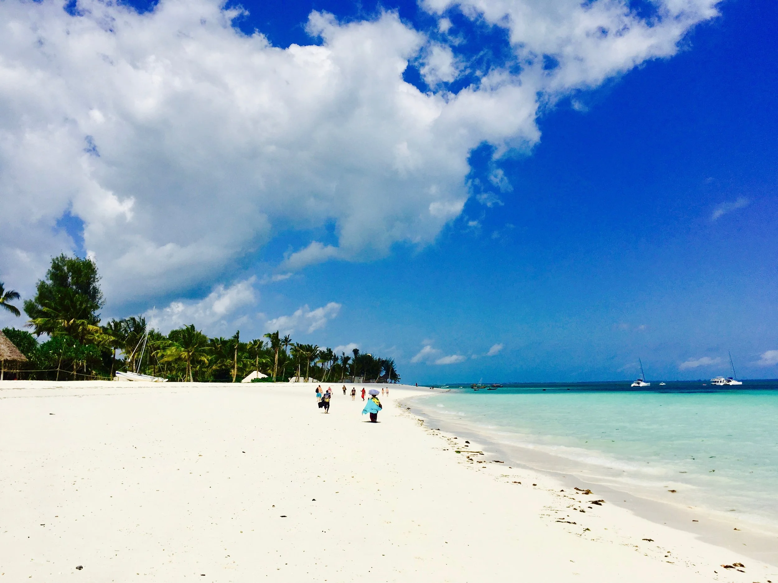 So schön, dass es fast wehtut: Der Strand von Nungwi an der Nordspitze Sansibars