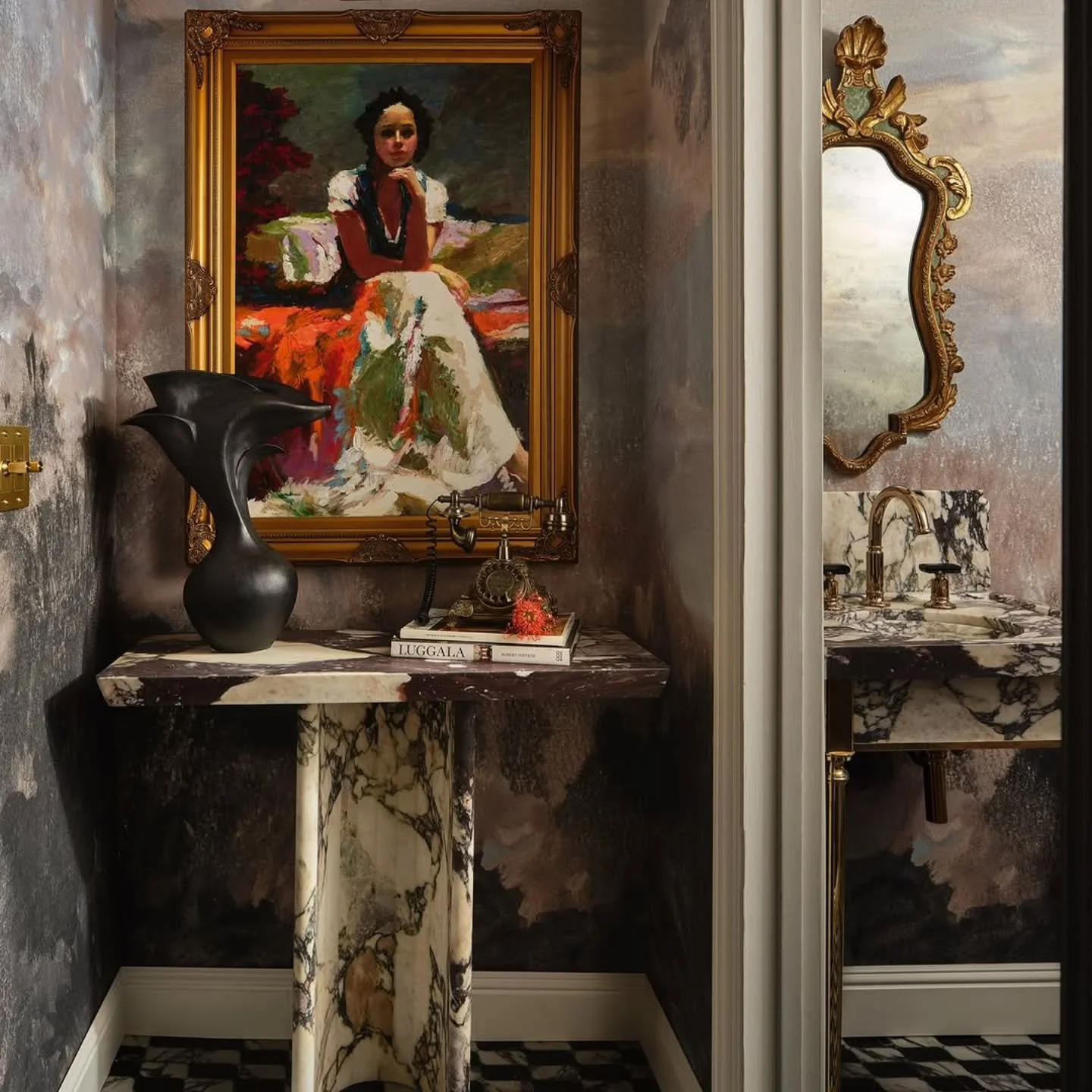 Beyond grateful and excited to have my work included in this beautifully curated space by @rachel_scheff_design_studio for the 47th annual @sfshowcase design house this year! Be sure to check it out, April 25th - May 25th! 
--------------------------