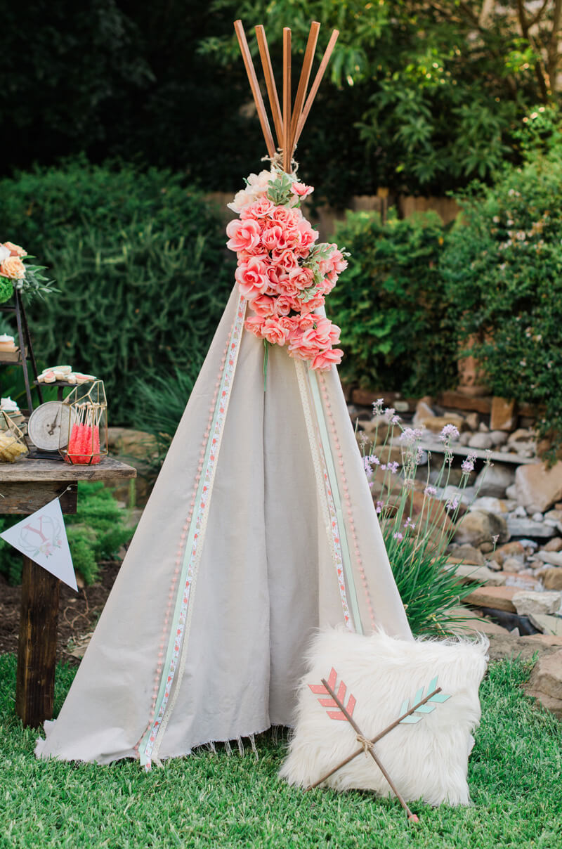 This is What it Looks Like When a Wedding Planner Throws a Boho, Backyard Birthday  Party!