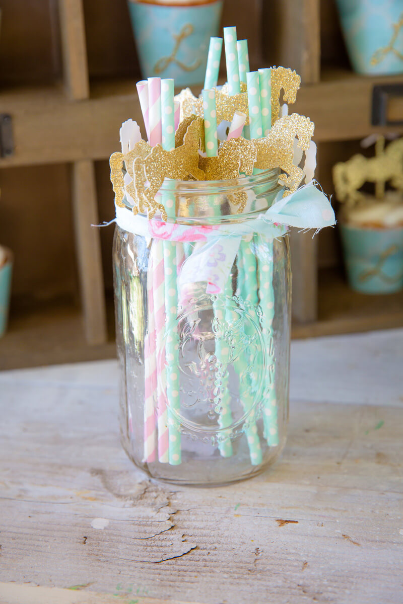 Vintage Pastel Straw Holder