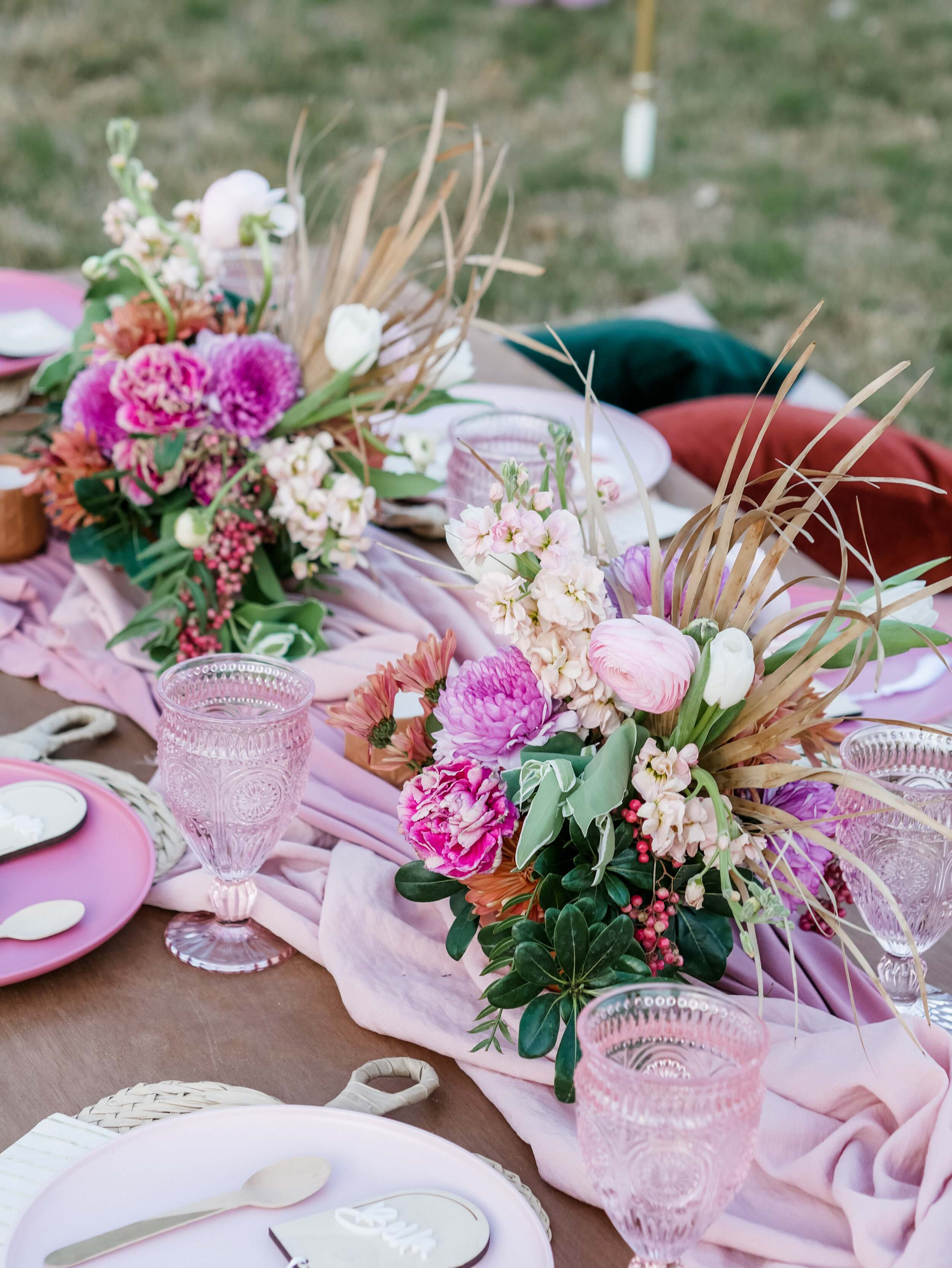  Boho Chic Table Setting for a luxury backyard Glamping experience - with large rentable tent and picnic area from MINT Event Design in Austin, TX! Perfect for teen slumber parties, birthday parties, or bachelorette parties. See how event designer Ca