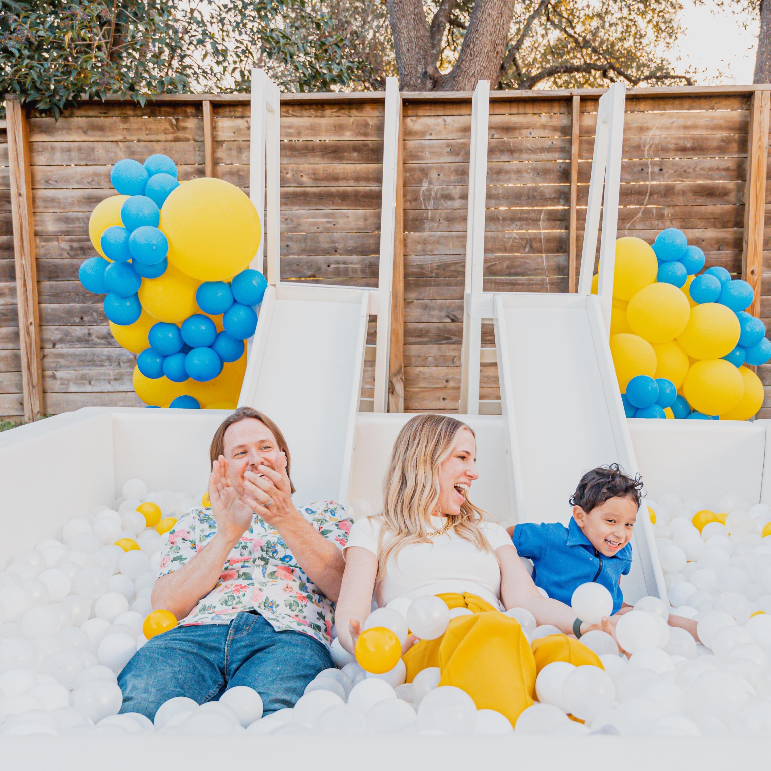 Hands down the most fun parents award goes to Chelle @urbanbetty and David @daveiampics !! Isaac sure is a lucky kiddo!! #atxkids #austinkids #atxeventplanner #austineventplanner