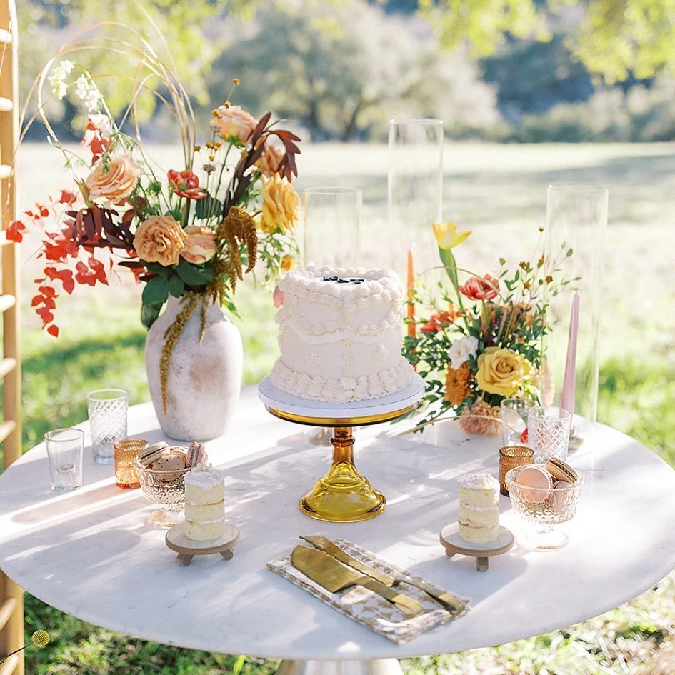 A Dessert table for 2 doesn&rsquo;t have to be boring! Love how this one turned out!! Event Planning and design: @minteventdesign
Rentals: @beelavish
Lighting: @filoproductionsatx 
Florals: @nativebloomfloral 
Cake: @eltoquedulce.atx 
Photography: @a