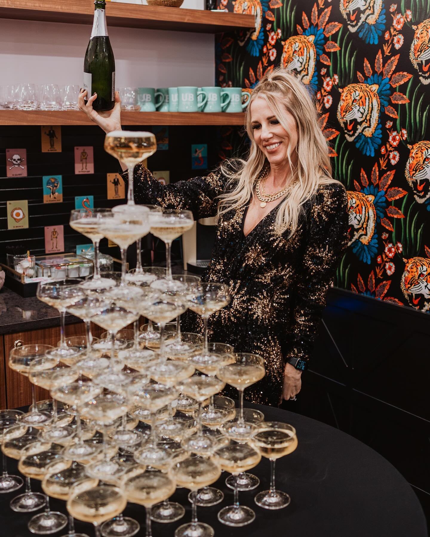 Always a pleasure to work with @urbanbettysalon, this time we helped them with the opening of their 3rd location in Round Rock!  Congratulations Chelle!! Truly an amazing entrepreneur!! #atxeventplanner #austineventplanner #atxsalon #atxsalons #round