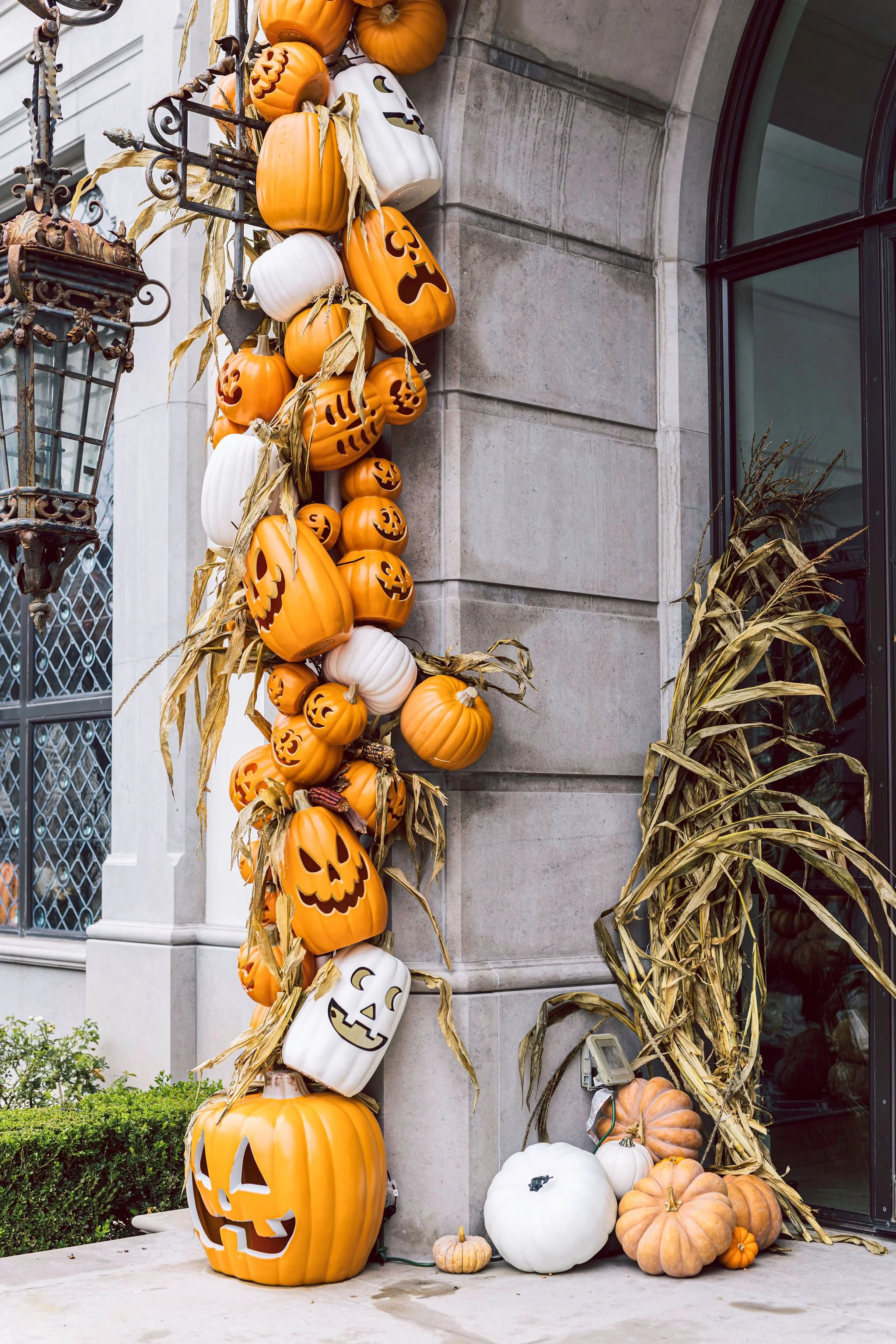 Halloween Home Decor Pumpkin Arch Entrance - See more at www.minteventdesign.com!