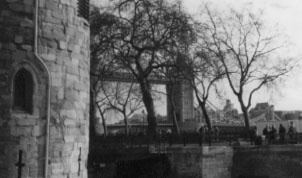 the tower bridge00b&w3.jpg