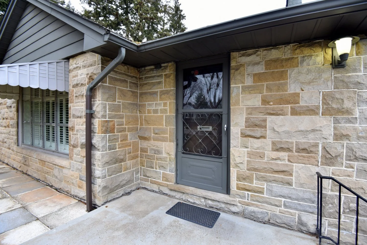 2Front Walkway View.JPG