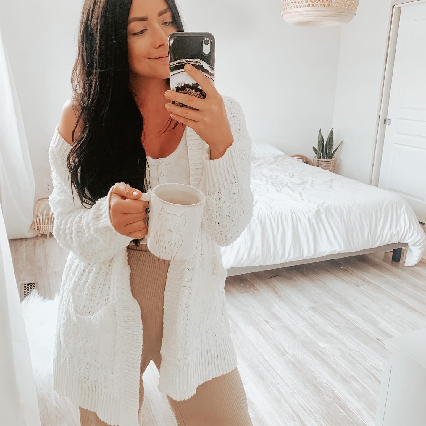 We had a  S L O W  day today recovering from the emotional roller coaster that was yesterday. Yesterday was one of those days that felt like five days in only 24 hours so I spent most of today in my favourite lounge wear and we had an amazing day! BT