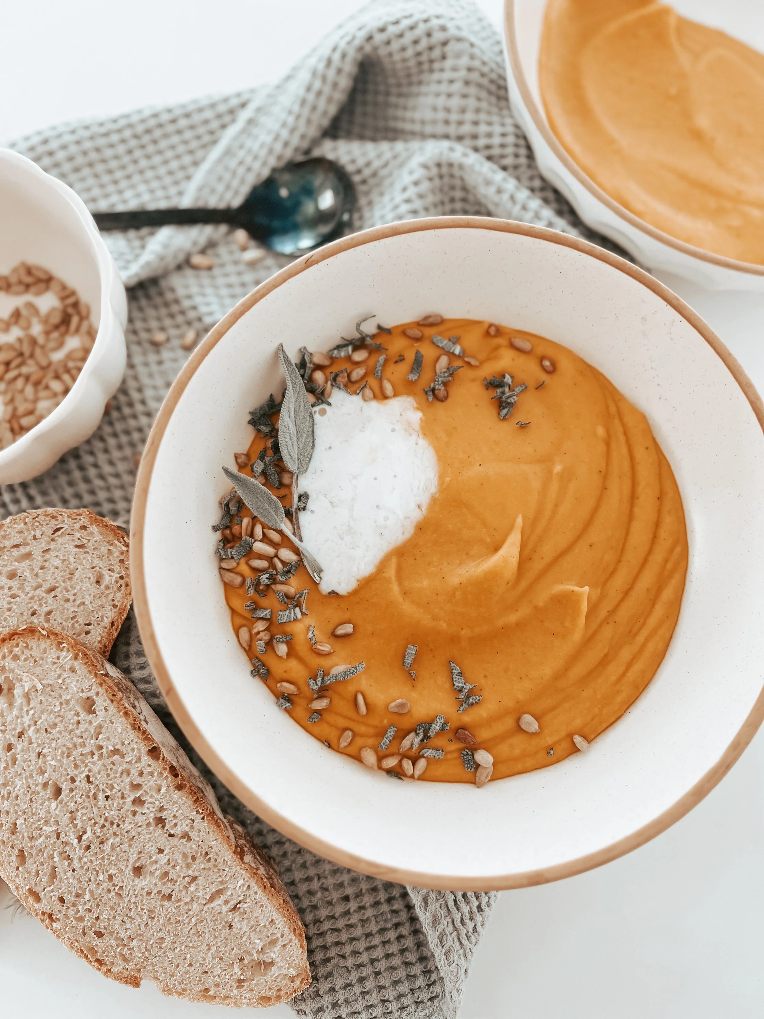 Autumn Butternut Squash Carrot Soup