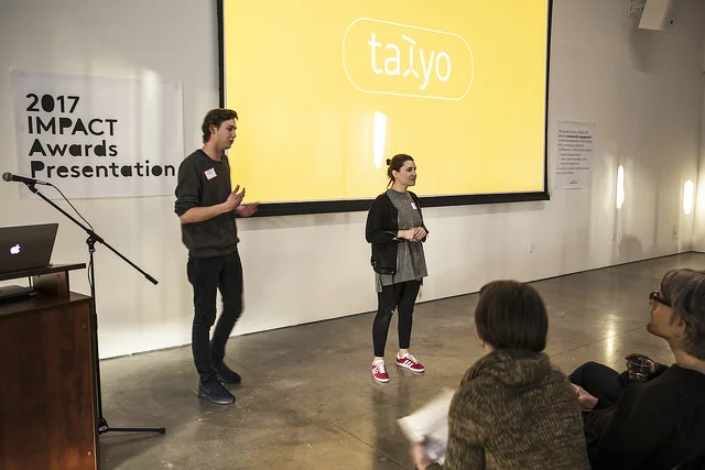 Lenny und Sophie presenting at CCA.