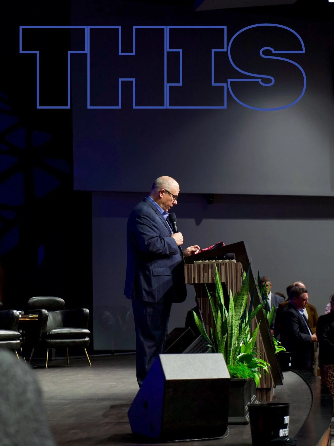 Scroll the dots for your reminder that this is the year of VICTORY!!!! 🙌🏽