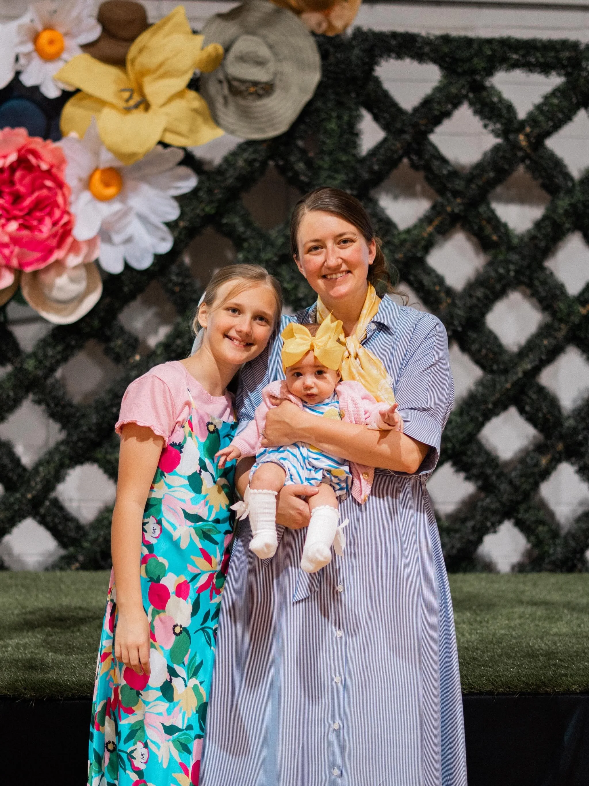 H  A P P Y  Mother&rsquo;s Day! We look forward to celebrating all of our Mother&rsquo;s in the house of the Lord. We&rsquo;ll see you at 11! 

Tag your Mom in the comments if you&rsquo;re grateful for her! 
🌼🌹 🌺