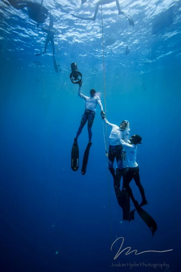 INSTRUCTOR The PFI Freediver Instructor course is for avid freedivers who have successfully achieved the PFI Assistant Instructor certification. This certification is for individuals wishing to teach PFI freedive training programs as a lead Instructor. Through presentations and microteaching, you will learn techniques in presenting and managing student learning in the classroom, confined water, and open water environments. You will also learn: - Open Water Rig components and assembly - Professional level safety and problem management for assisting student emergencies - How to develop lesson plans for Classroom, Confined Water, and Open Water Sessions