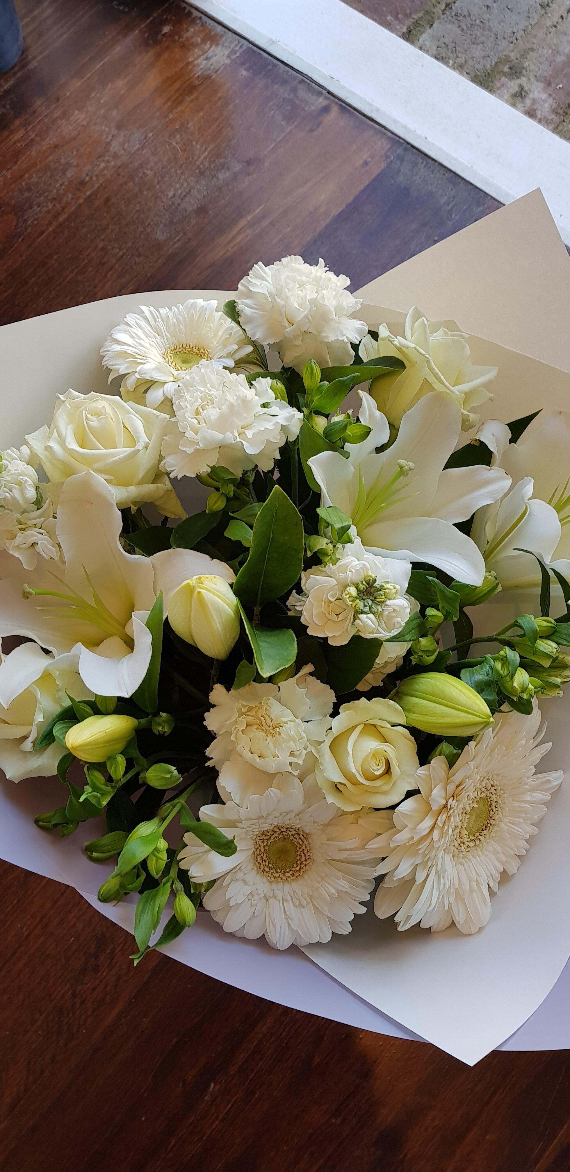 White and Cream Bunch
