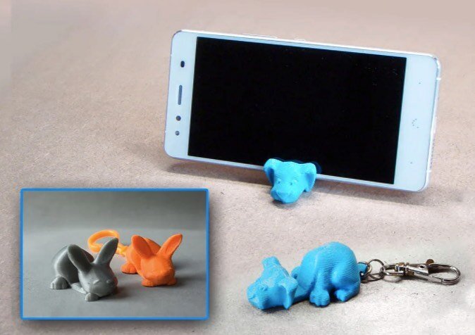 Need something to hold your phone up? Check out these cute prints that you can make at the Illinois MakerLab! Stop by and print one out! #3dprinting #animals