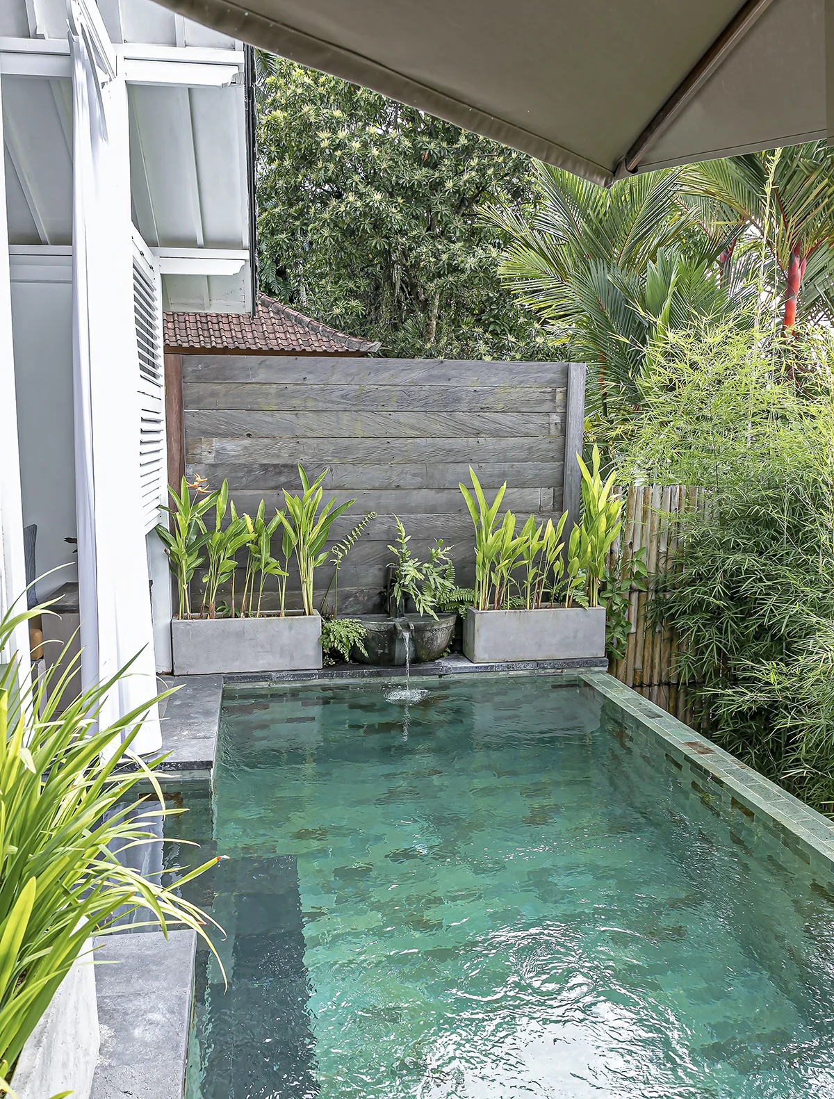 bali_11onkajeng_pool.jpg