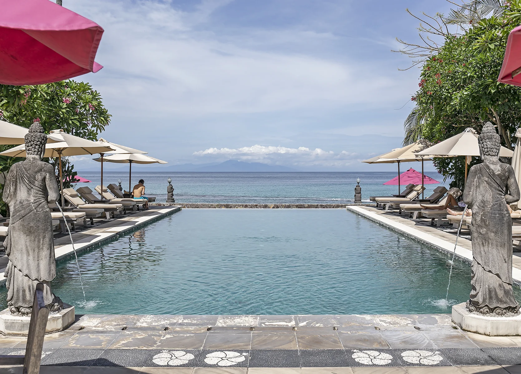 lombok_purimas_publicpool.jpg