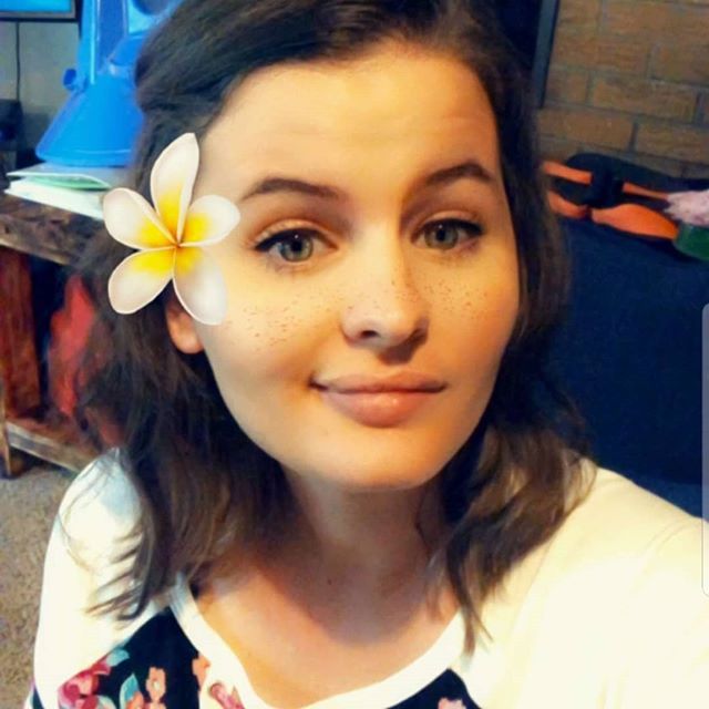 GUESS WHOS BIRTHDAY IT IS! THIS BEAUTIFUL LADY!!!! HAPPY BIRTHDAY COURTNEY!!