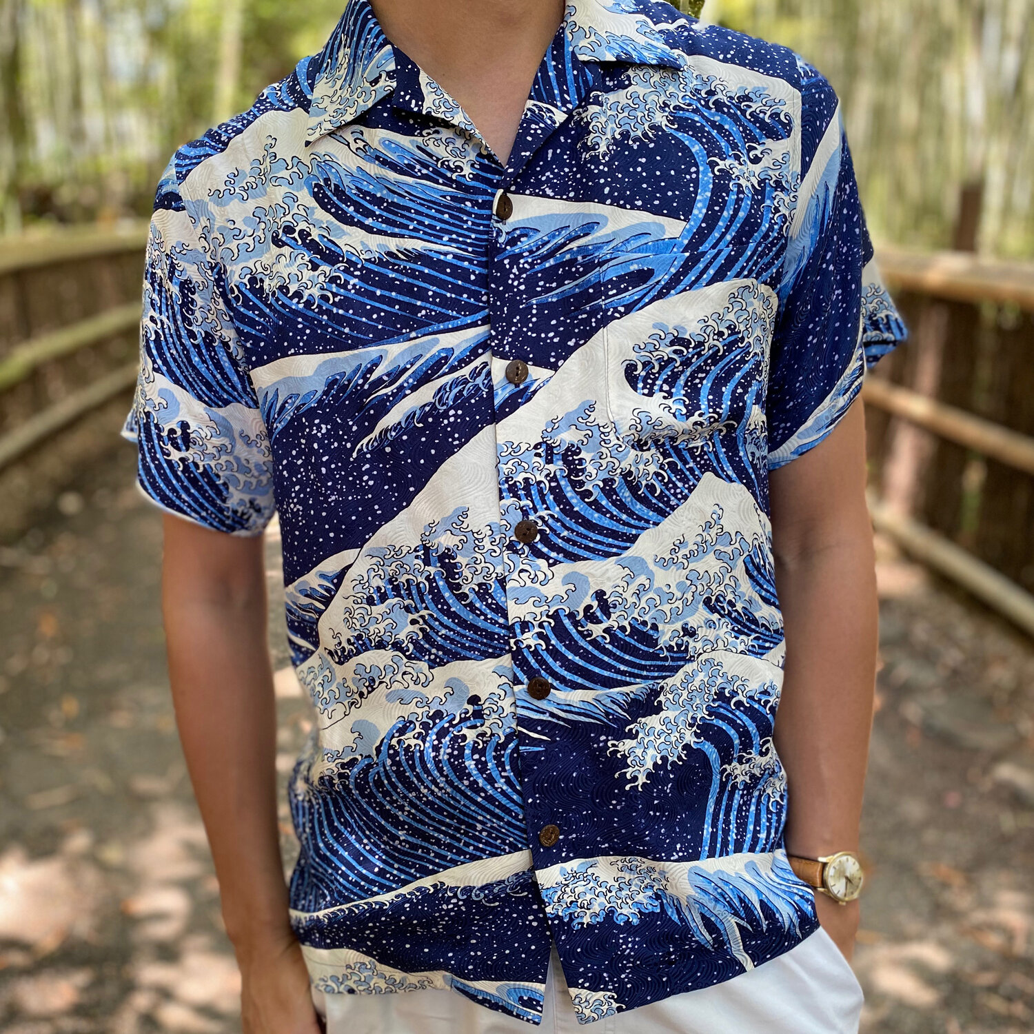 varemærke Mordrin rutine HOKUSAI'S "GREAT WAVE" | Silk Aloha Shirt - Japanese Kimono Aloha Shirts  Pagong Kyoto Japan