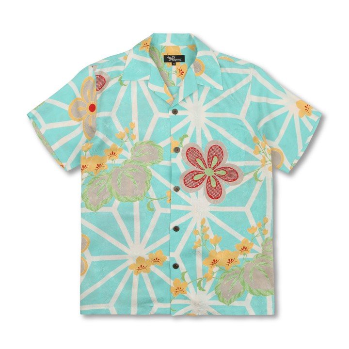 &quot;Plum and Paulownia&quot; Silk Kimono Aloha Shirt
&lt; 2007 Summer Collection &gt;

Large plum and paulownia flowers are arranged on a large hemp leaf base, and the pattern is characterized by its size and boldness. This pattern, both in size an