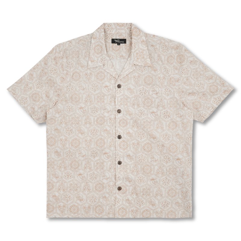 &quot;Kikko&quot;　Cotton Kimono Aloha Shirt

&lt; 2005 Summer Collection &gt;

Hexagonal geometric patterns are used worldwide. Still, in Japan, they are called &quot;Kikko&quot; (tortoise shell) because they resemble a tortoise shell , and are consi