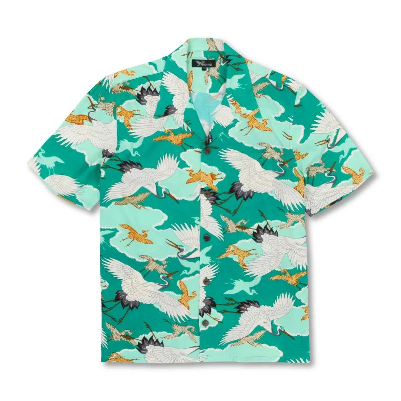 Tsuru &quot;Cranes in Flight&quot; Rayon Kimono Aloha Shirt
&lt; 2002 Summer Collection &gt;

In Japanese mythology, the tsuru, or crane, comes from Mount Horai in heaven and carries happiness and good luck to earth. Since the crane was believed to h