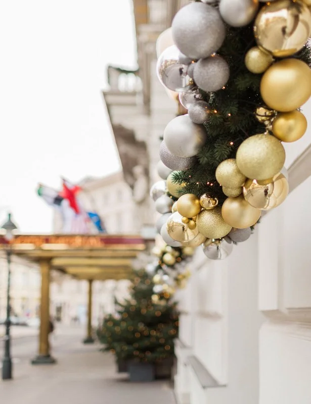 american-christmas-destination-wedding-abroad-luxury-hotel-imperial-wedding-planner-vienna-austria (54).jpg