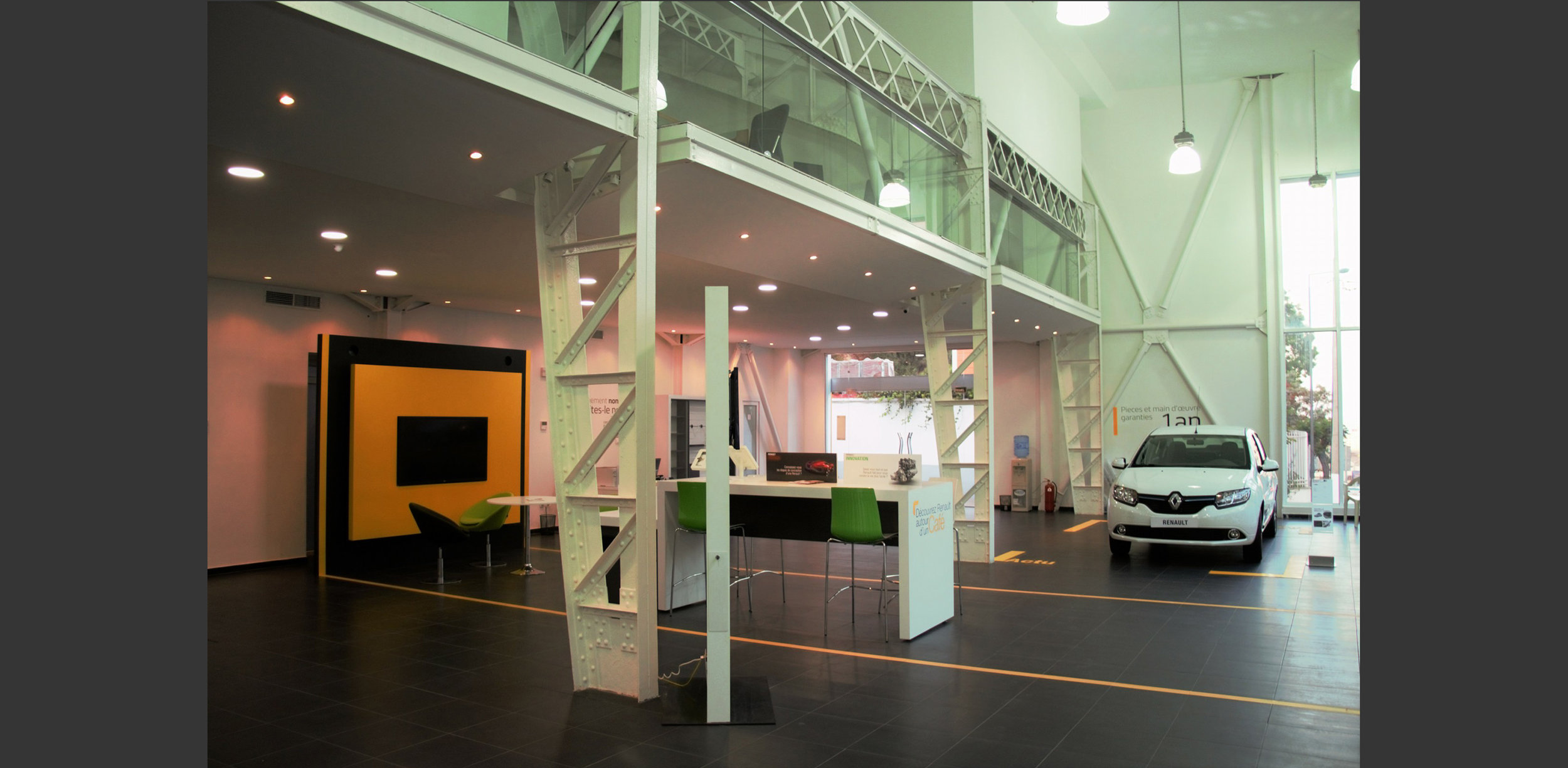 intérieur Showroom automobile à Alger, Atelier Messaoudi architecture aménagement et design. Bureau d'étude Algérie.