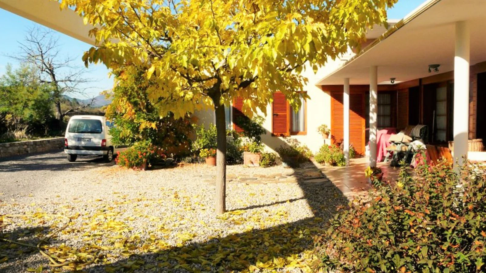 Maison les Vans Ardèche France. Atelier Messaoudi architecture aménagement et design. Bureau d'étude Algérie.