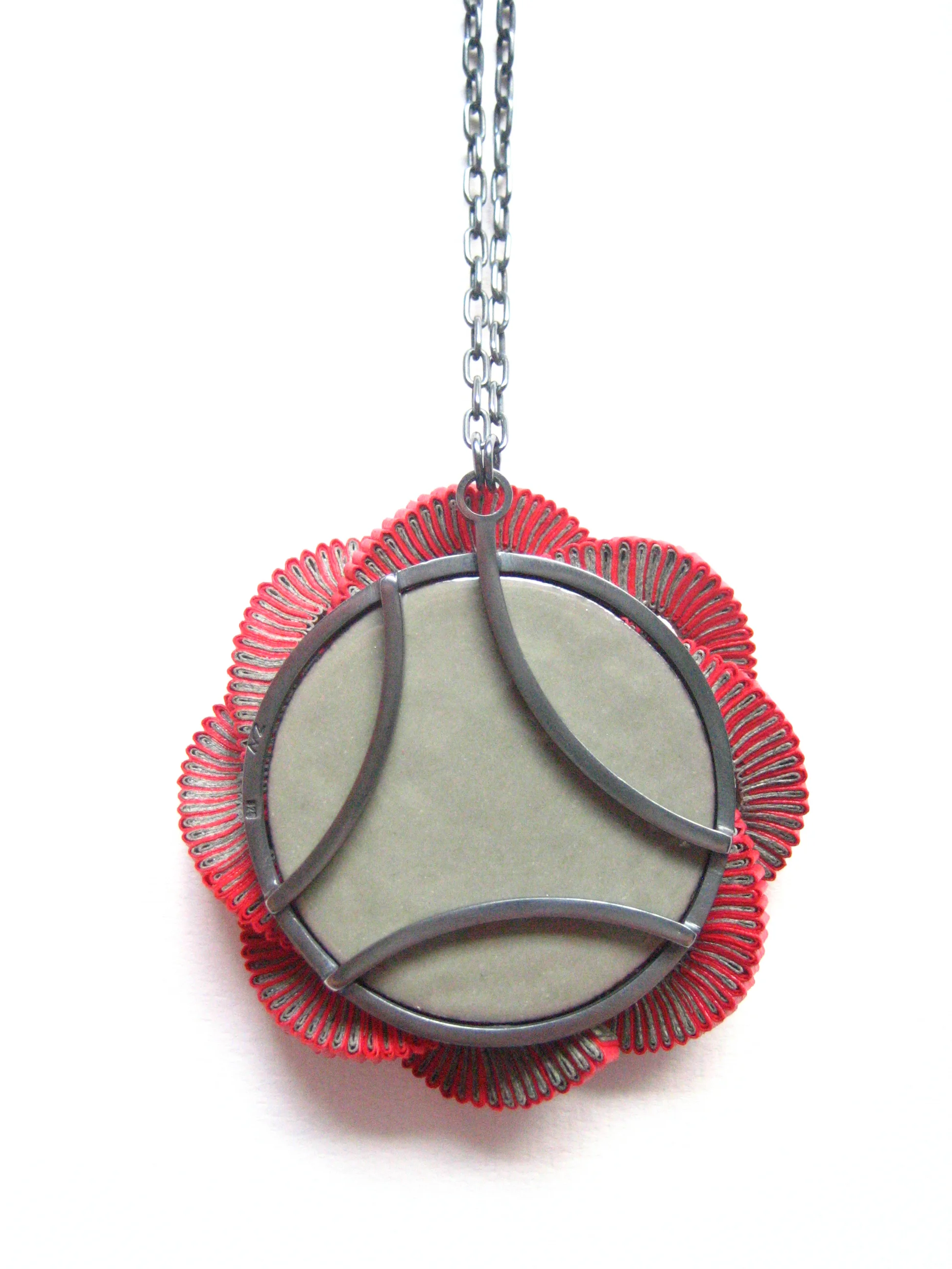 2010_pendant.2.back.JPG